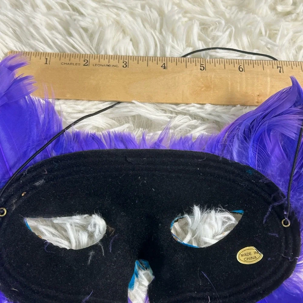 NWT  Feather Mask Mardi Gras Masquerade, COSTUME Party Mask Blue & Purple